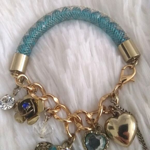 Betsey Johnson Elephant Bracelet - Picture 2 of 3